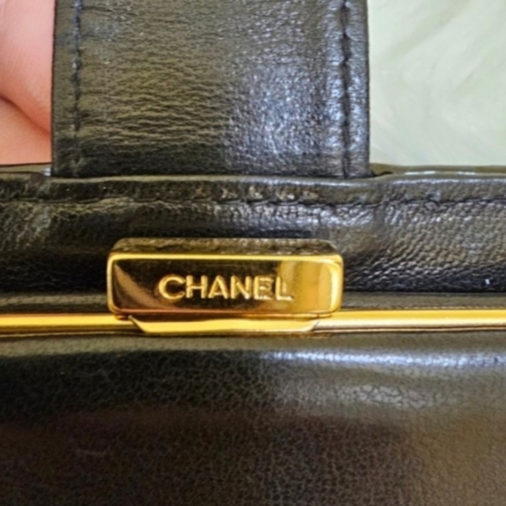 CHANEL CC Logo Patent Leather Long Bifold Wallet - Picture 8 of 12